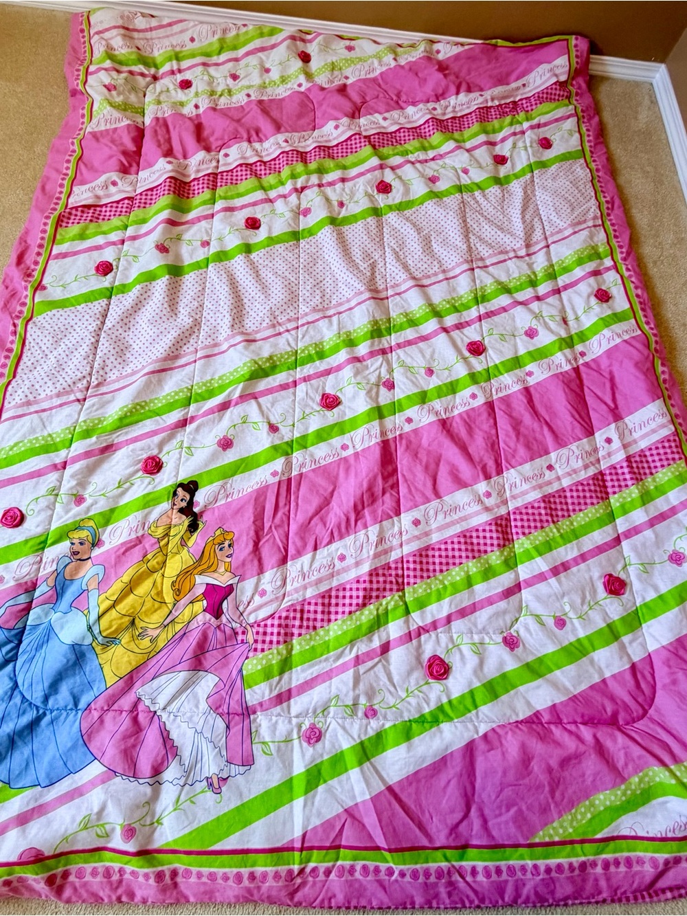 Vintage/Y2K Disney Princess TWIN SIze 
Comforter with Belle/Cinderella/Aurora/EU